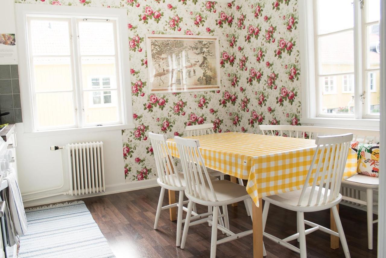 Malmgardens Vandrarhem B&B Strängnäs Extérieur photo